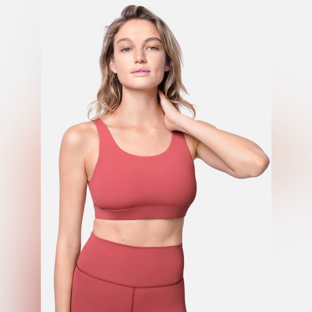 Outdoor Voices, LightForm circle back sports bra, earth red, size medium
